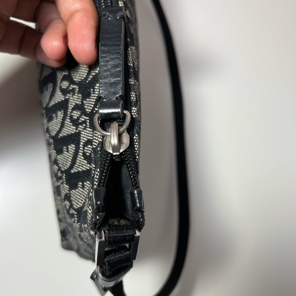 Large Pochette Sold on Payment Plan in IG - Picture 5 of 16